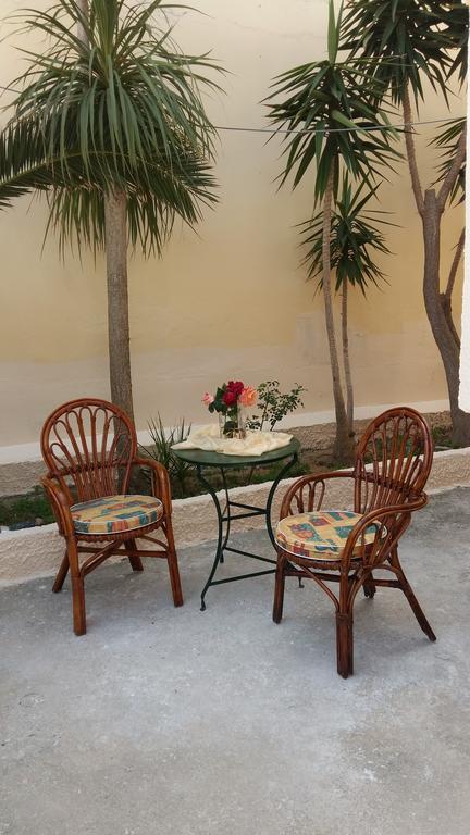 Villa Nineta'S House Sea View Near The Airport Artemida  Exterior foto